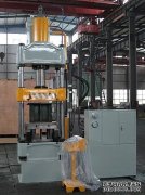 100噸液壓機采用氣液復(fù)合調(diào)速回路有什么優(yōu)點？